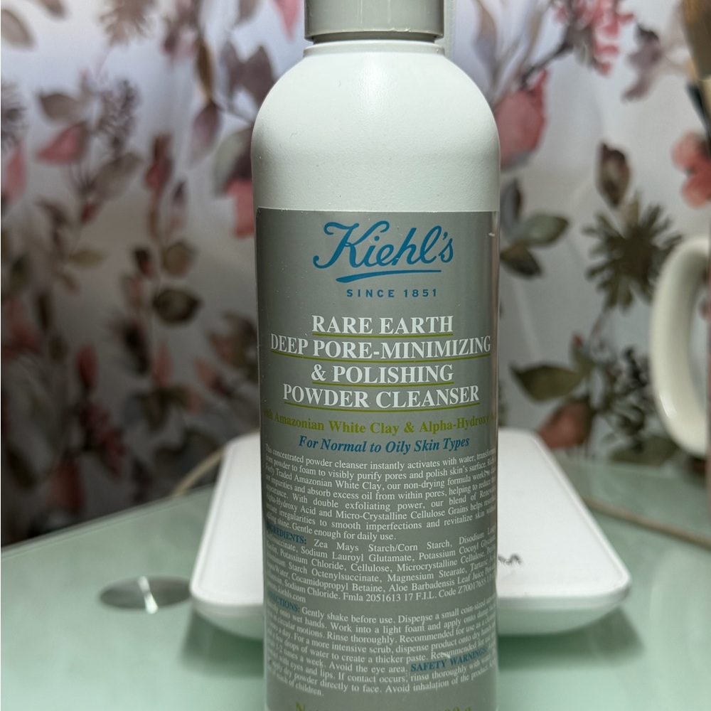 Kiehl's Rare Earth Deep Pore Cleanser - White and Gray